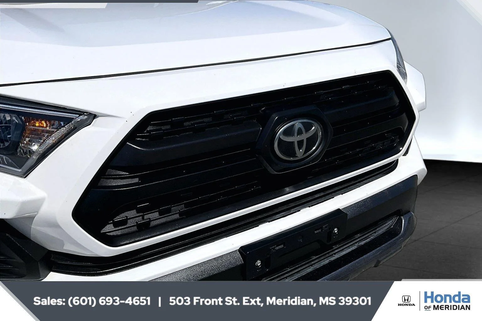 Used 2020 Super White Toyota TRD Off-Road image 21