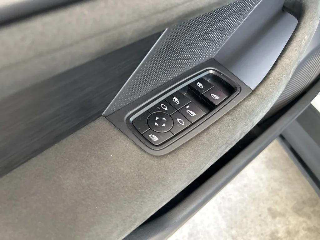 2023 Porsche Taycan GTS - Photo 39
