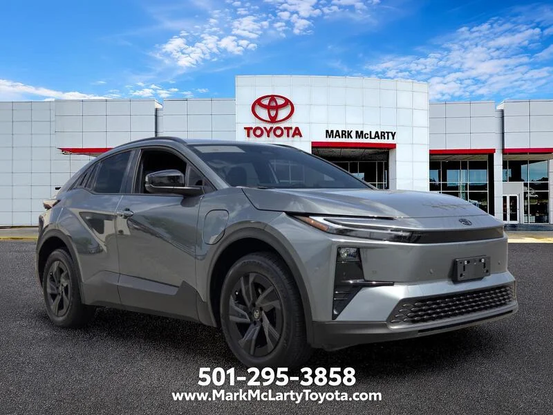 Used 2026 Overcast TOYOTA SE AWD image 7