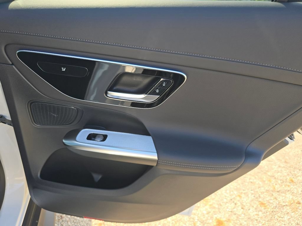 New 2026 Polar White Mercedes-Benz GLC 300 image 61