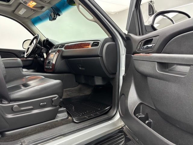 Used 2012 SILVER ICE METALLIC Chevrolet LT image 29
