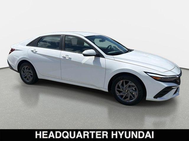 New 2026 White Hyundai Blue image 1