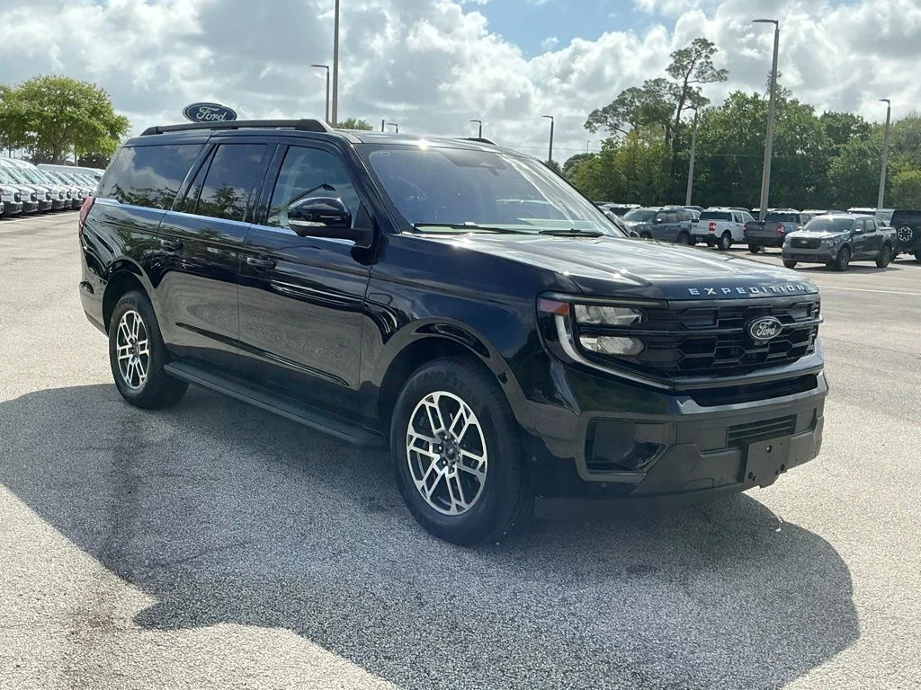 Used 2025 Black Ford Active image 10
