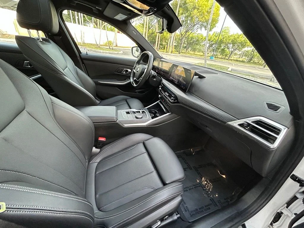Used 2025 White BMW 330i image 30