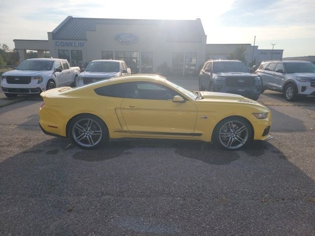 Used 2015 Yellow Ford GT Premium image 21
