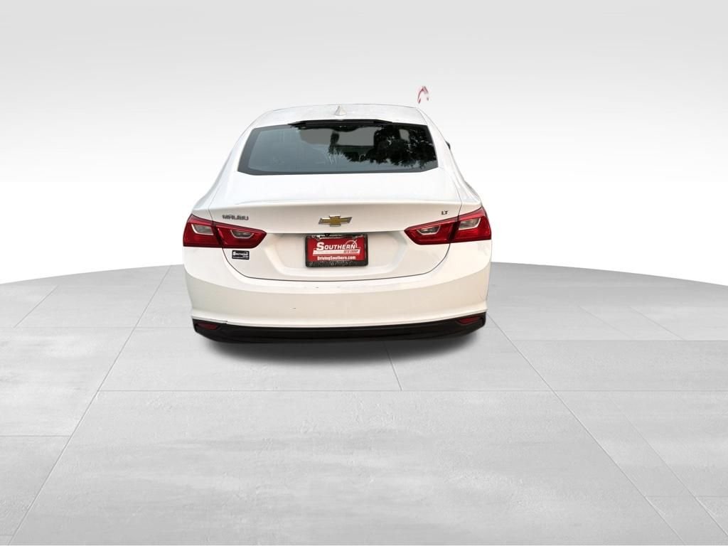 Used 2023 White Chevrolet LT image 4