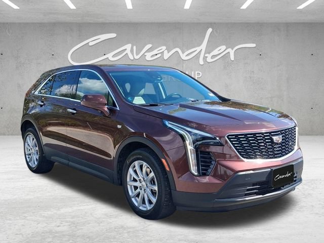 Used 2023 ROSEWOOD METALLIC Cadillac FWD Luxury image 2