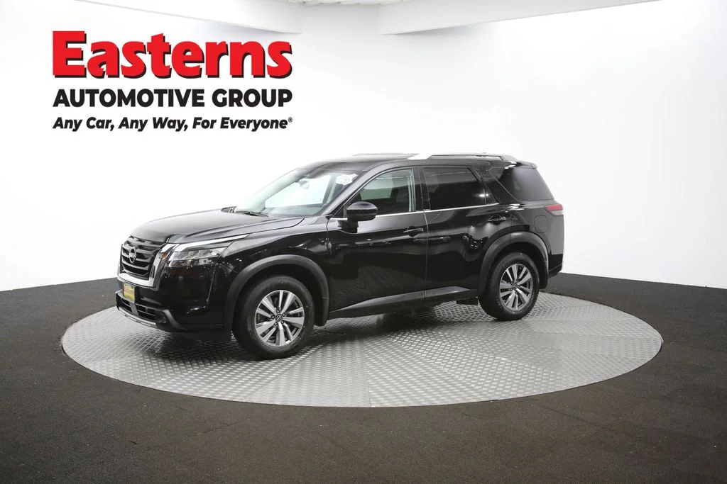 Used 2022 Black Nissan SL image 59