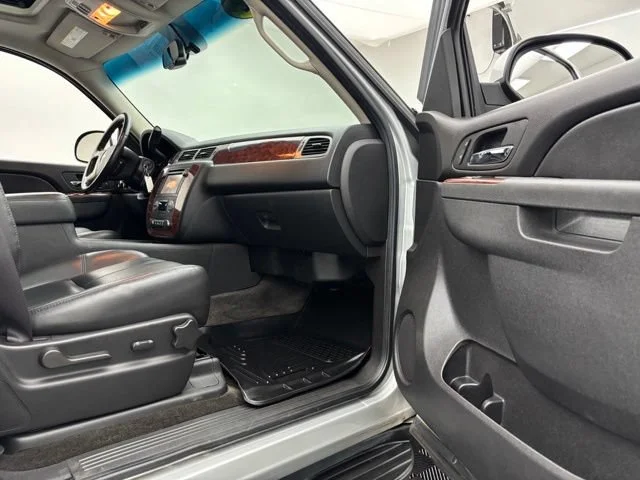 Used 2012 SILVER ICE METALLIC Chevrolet LT image 29