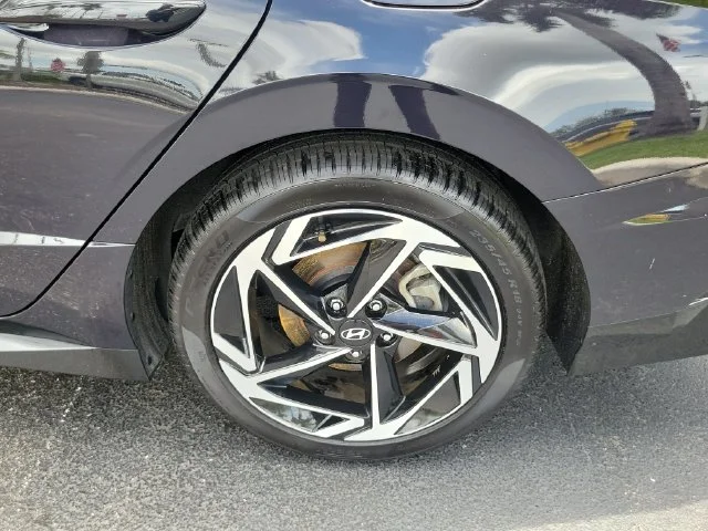 Used 2024 Blue Hyundai SEL image 8