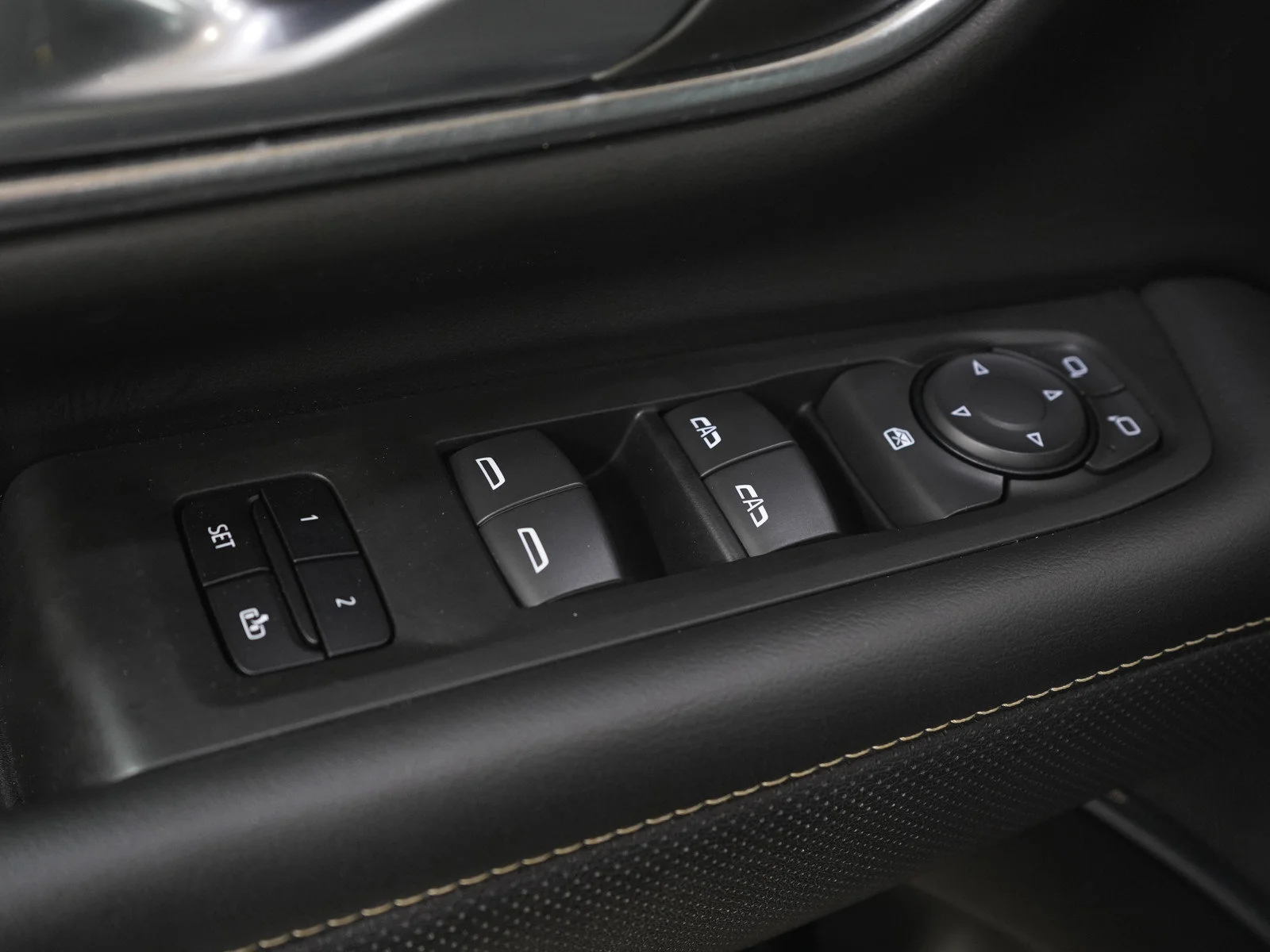 2022 GMC Yukon SLT - Photo 23