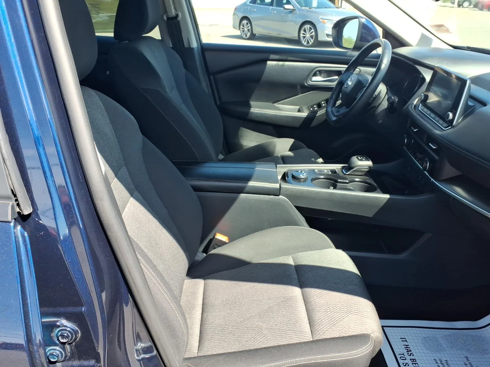 Used 2025 Deep Ocean Blue Nissan SV image 15