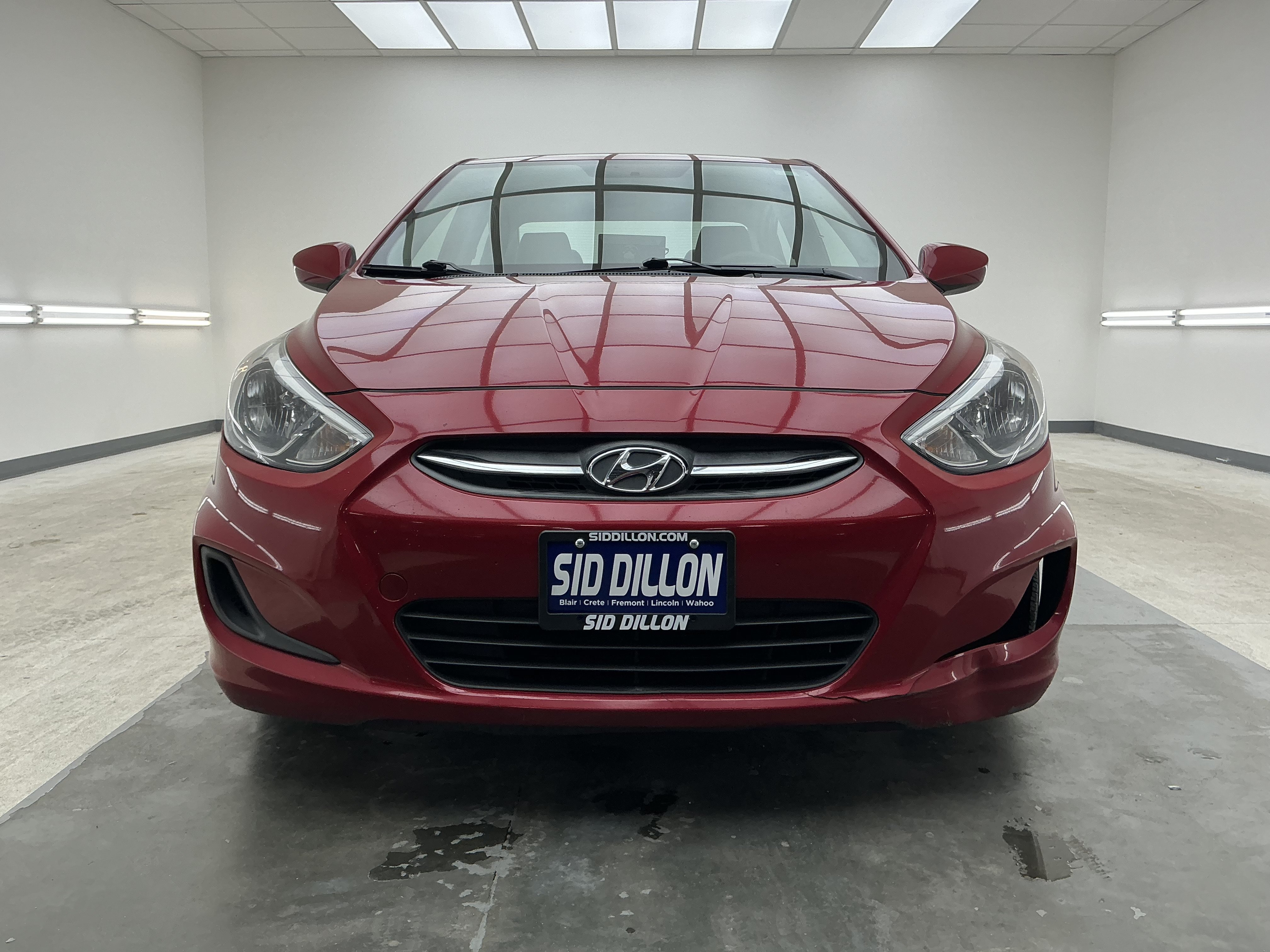 Used 2017 Boston Red Metallic Hyundai SE image 2