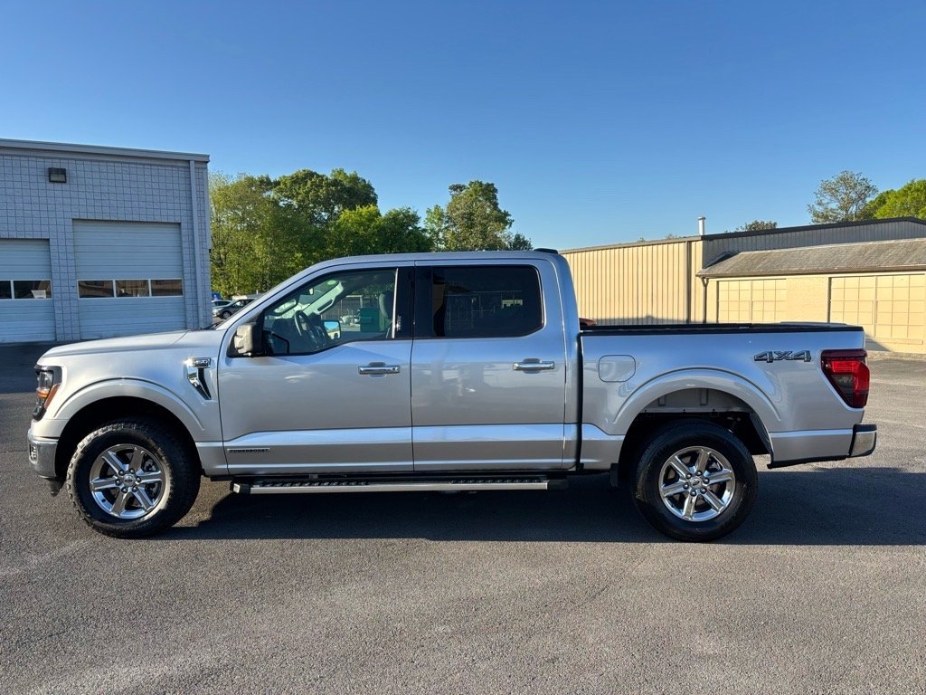 Used 2024 Iconic Silver Ford XLT image 4