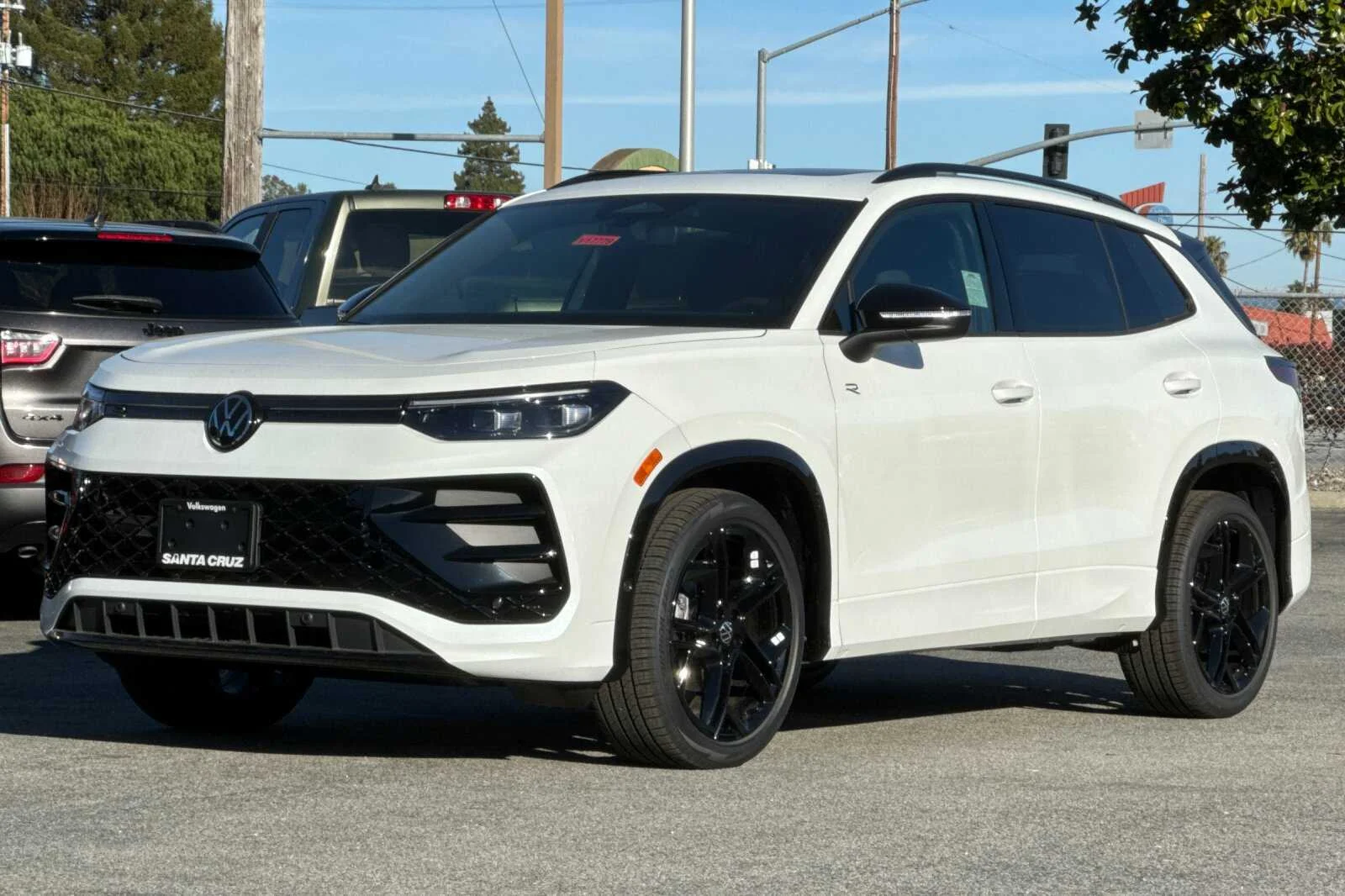 2026 Volkswagen Tiguan SE R-LINE BLACK - Photo 8