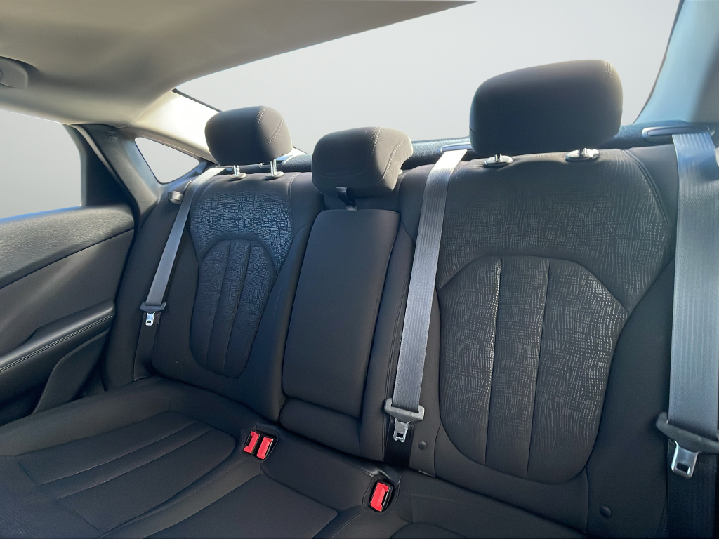 Used 2015 Red Chrysler Limited image 41