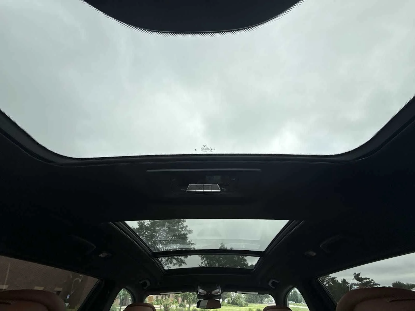 New 2026 Skyscraper Grey Metallic BMW M60i image 23