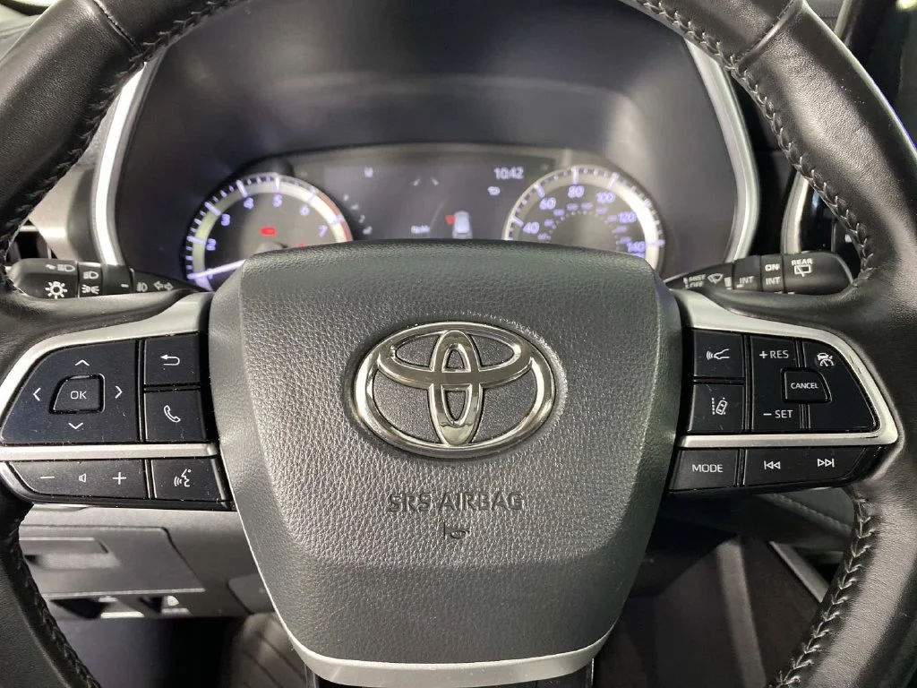 Used 2024 Celestial Silver Metallic Toyota XLE image 17