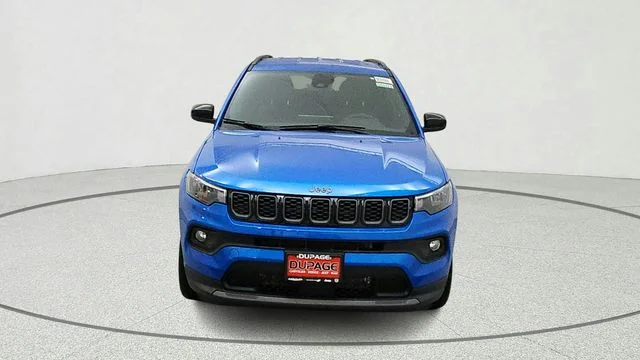 New 2026 Hydro Blue Pearl-Coat Exterior Paint Jeep Latitude image 2