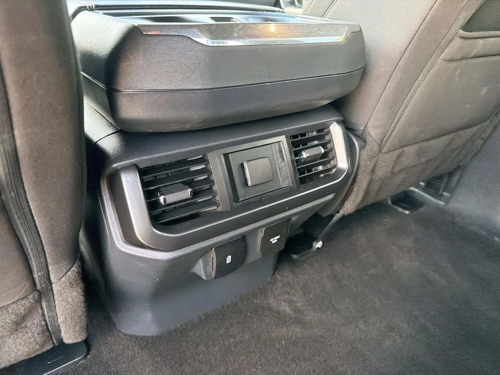 Used 2023 Gray Ford XLT image 17