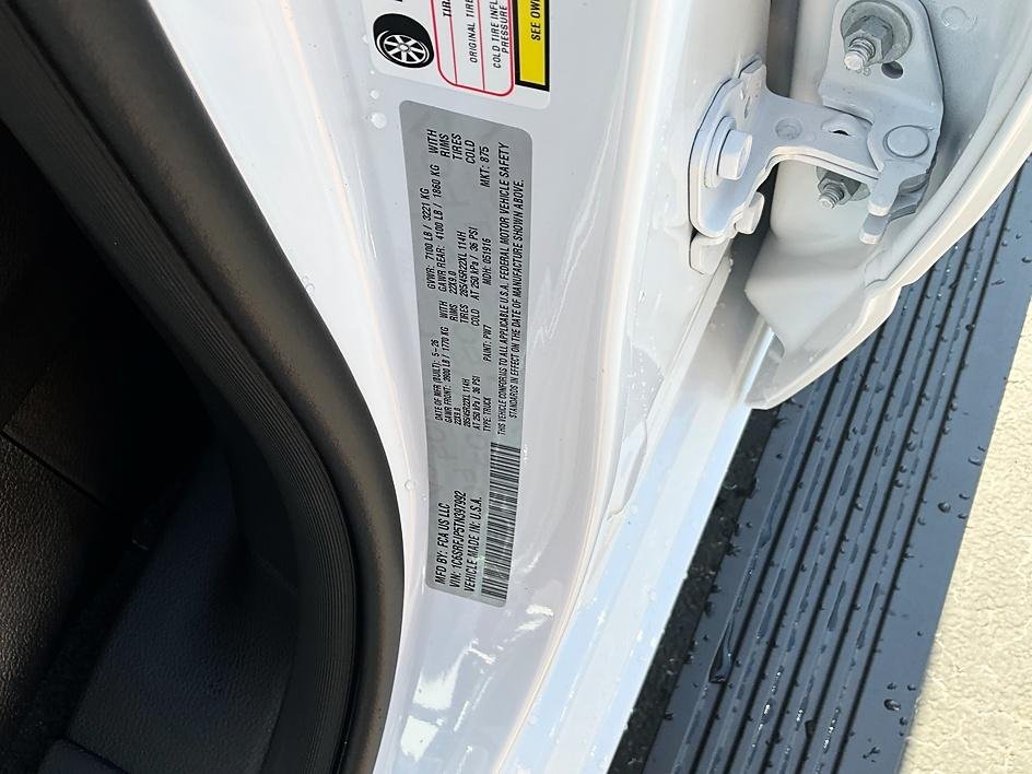 New 2026 Bright White Clear-Coat Exterior Paint RAM Laramie image 37