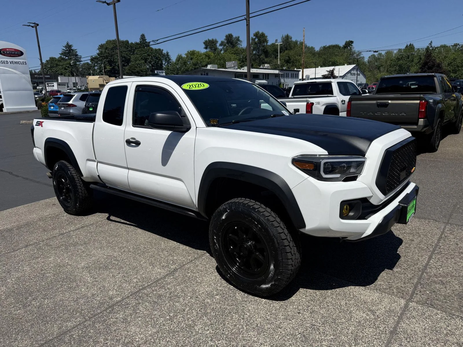 Used 2020 Super White Toyota SR5 image 6