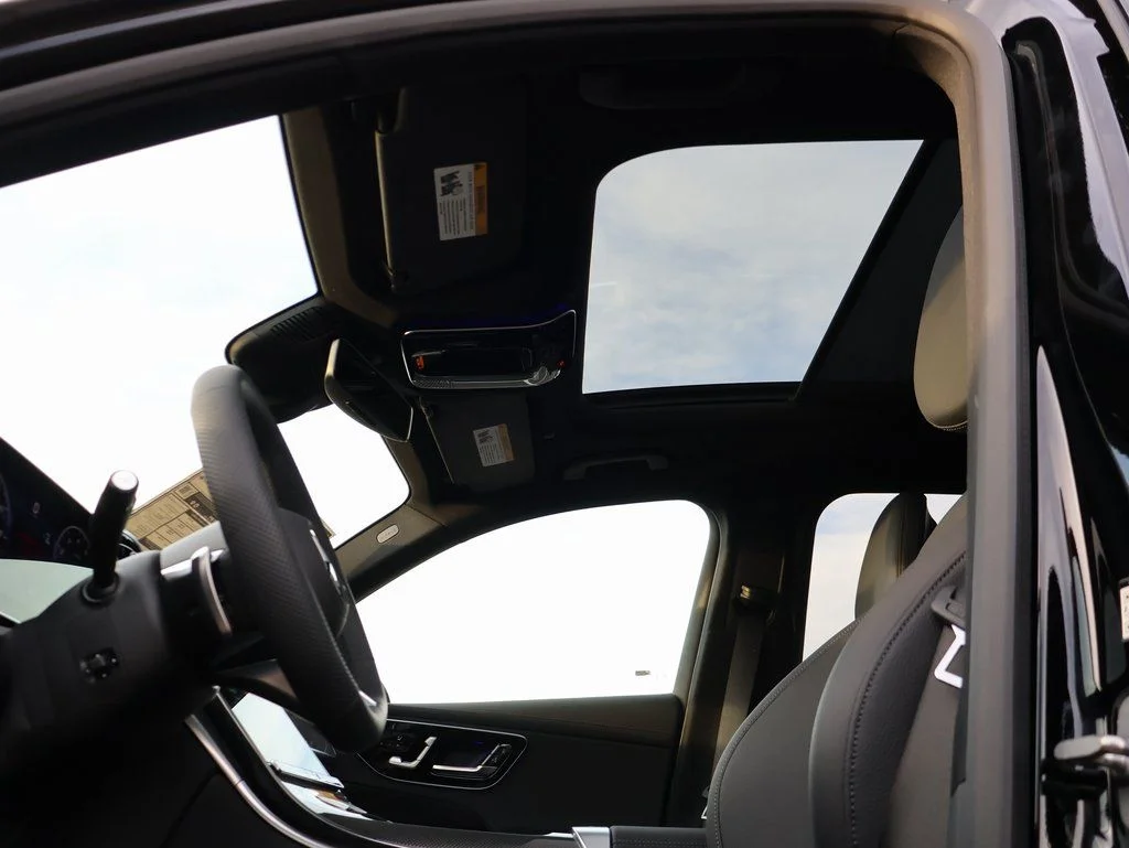 New 2026 Black Mercedes-Benz GLC 300 image 38