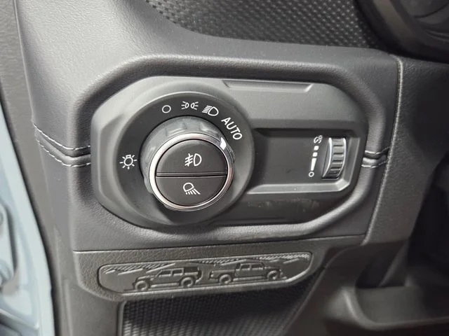 New 2026 Anvil Clearcoat Jeep Mojave image 25