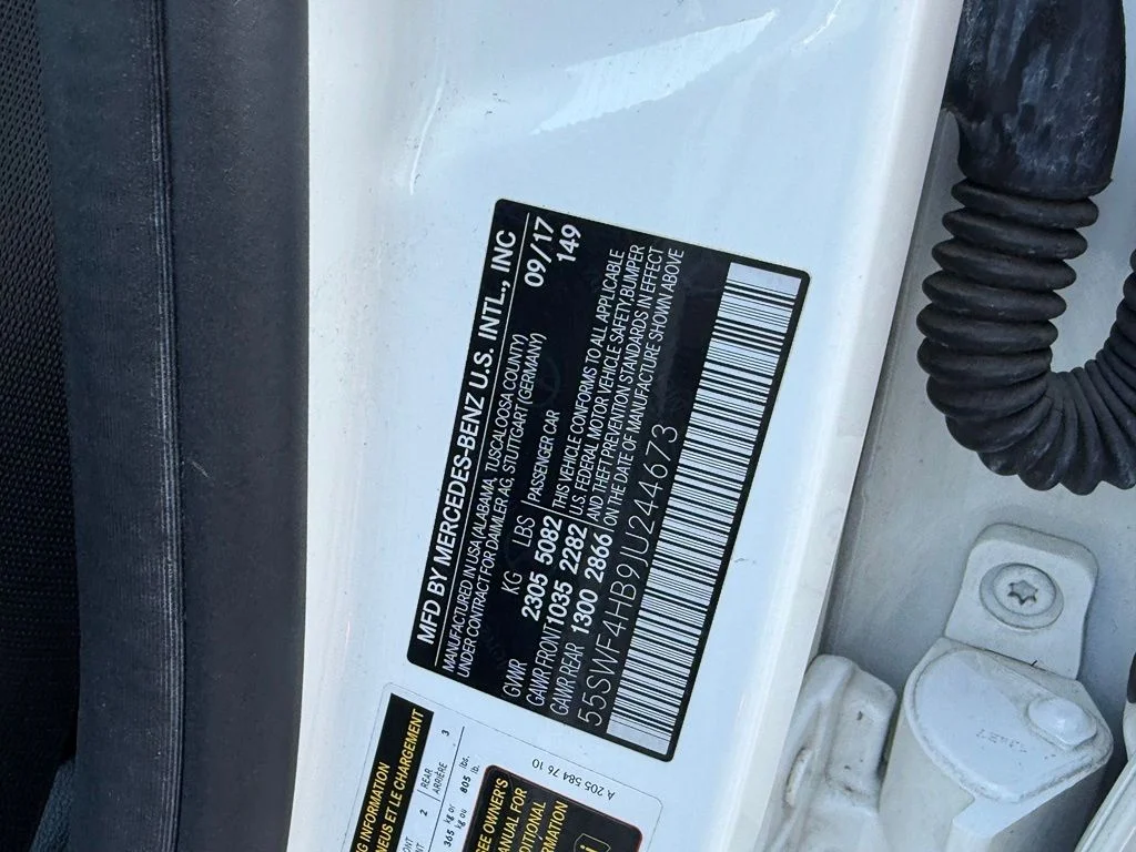 Used 2018  Mercedes-Benz C 350e image 26