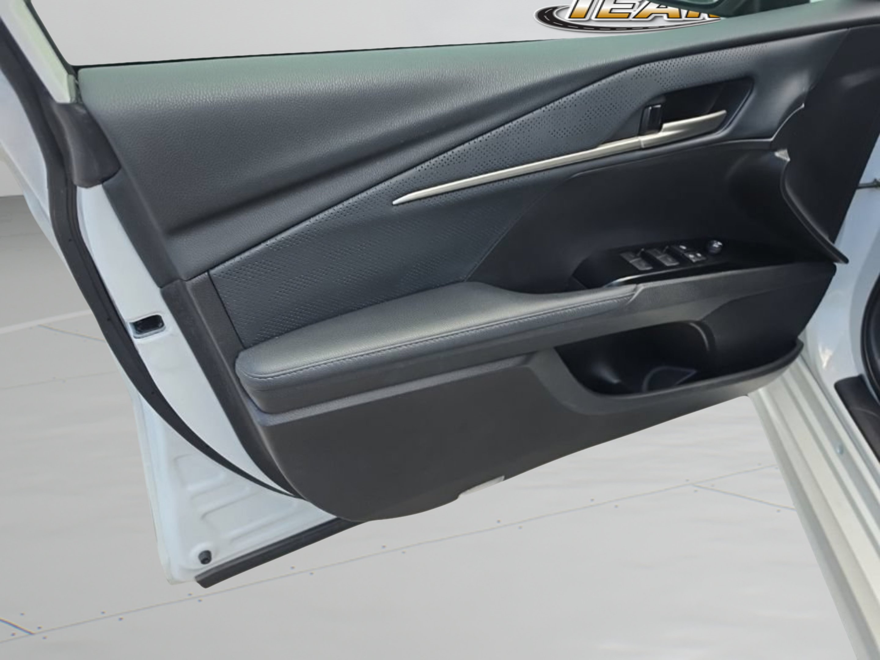 Used 2025 Off-white Toyota XSE image 11