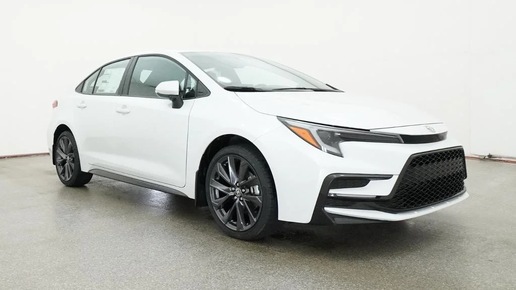 New 2026 Wind Chill Pearl Toyota SE image 9
