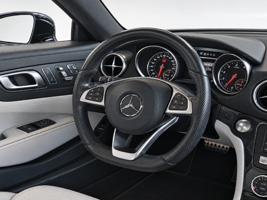 Used 2017 Black Mercedes-Benz SL 550 image 12