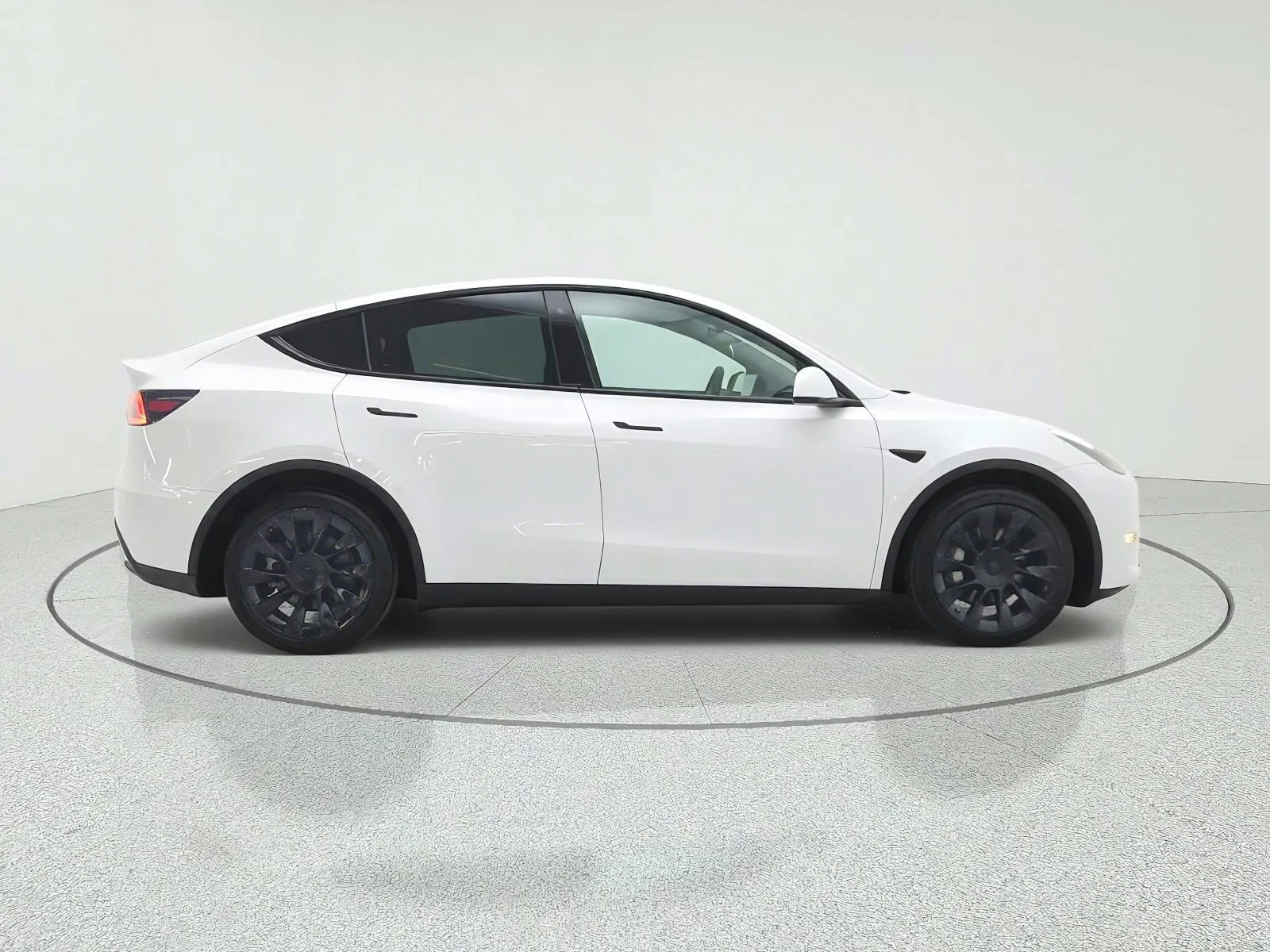 Used 2021 Pearl White Multi-Coat Tesla Long Range AWD image 4