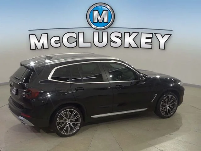 Used 2023 Black BMW xDrive30i image 4