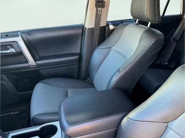 Used 2019 White Toyota SR5 Premium image 10