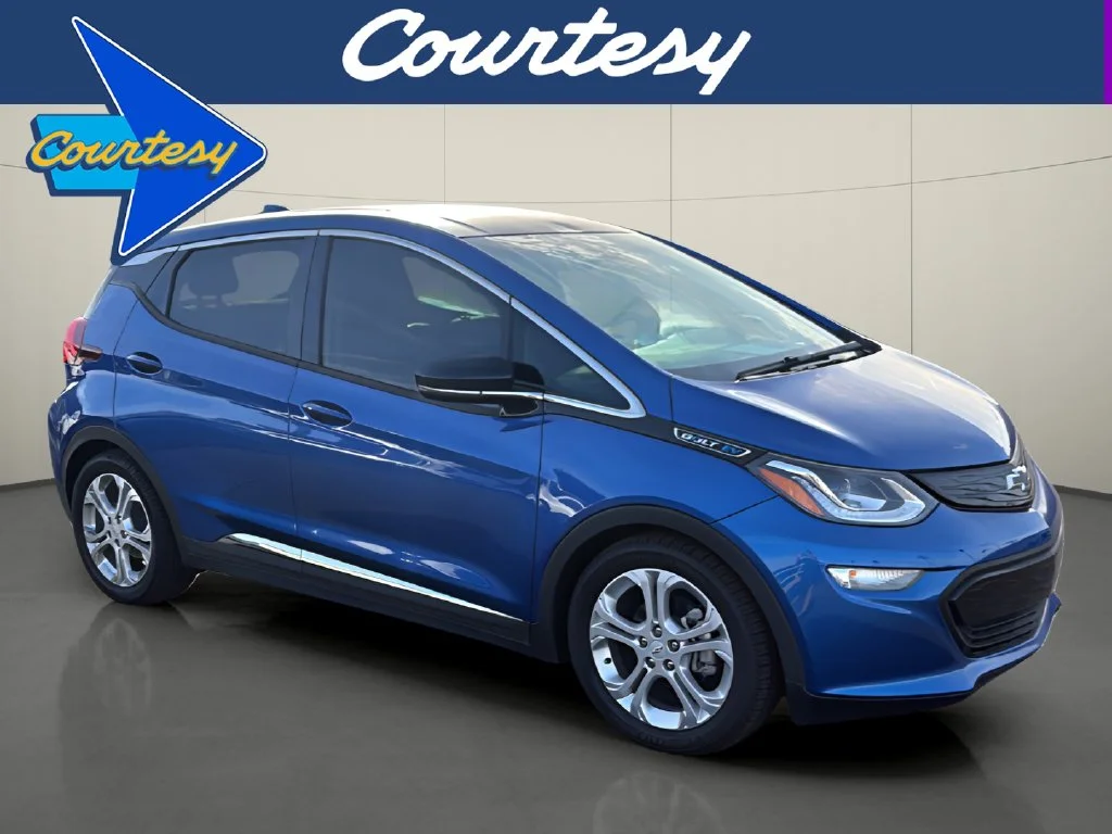 Used 2020 Blue Chevrolet LT image 1