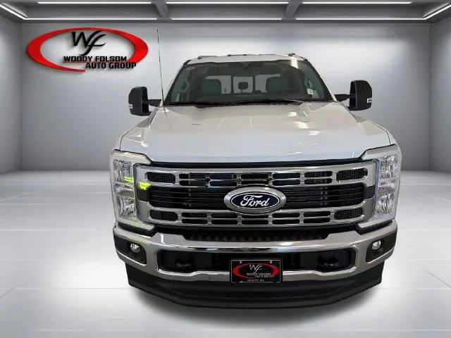 New 2027 Oxford White Ford F-350® XL image 18
