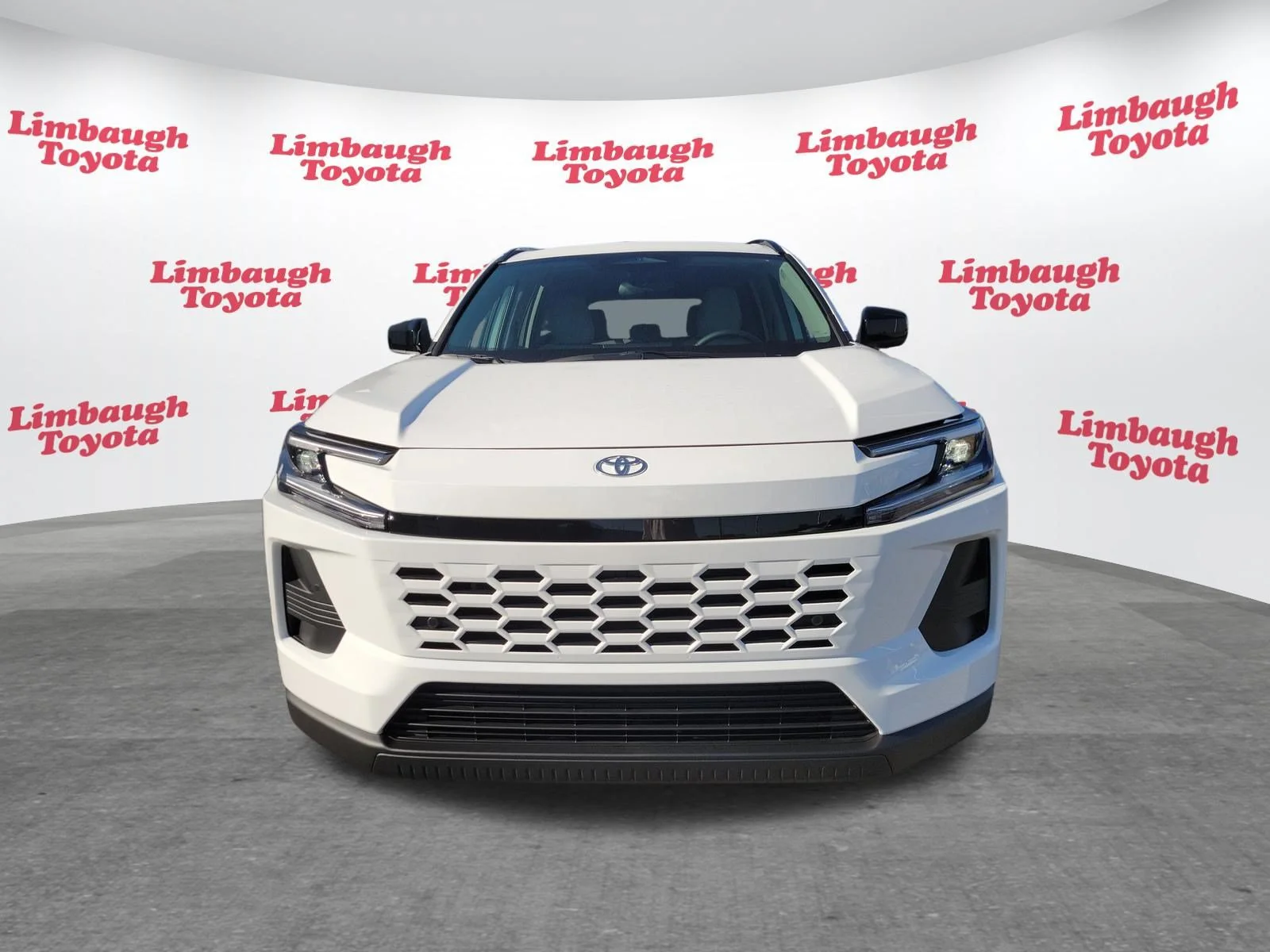New 2026 Ice Cap Toyota XLE Premium image 14