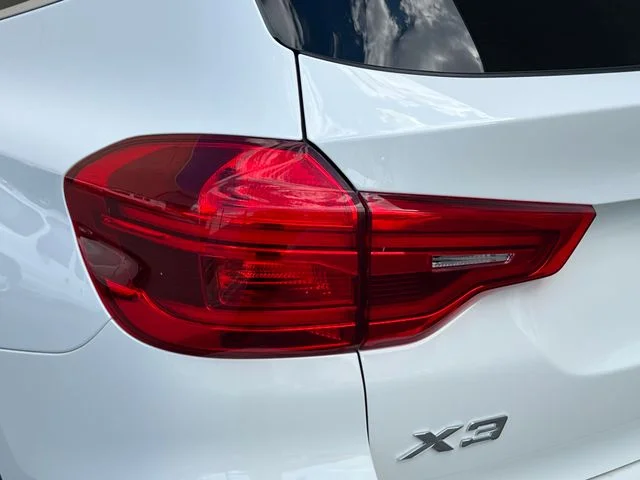 Used 2019 Alpine White BMW sDrive30i image 19