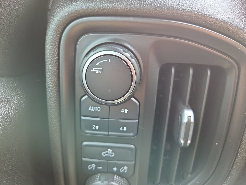 2021 Chevrolet Silverado 1500 Custom - Photo 22