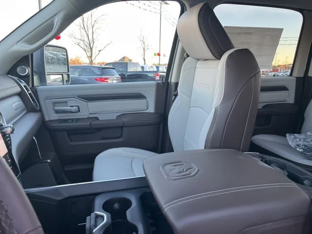 New 2026 Bright White Clear-Coat Exterior Paint RAM Laramie image 10