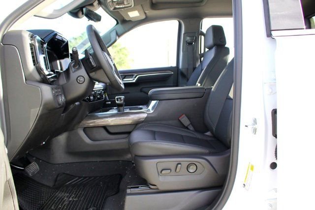 2026 Chevrolet Silverado 1500 LTZ - Photo 8