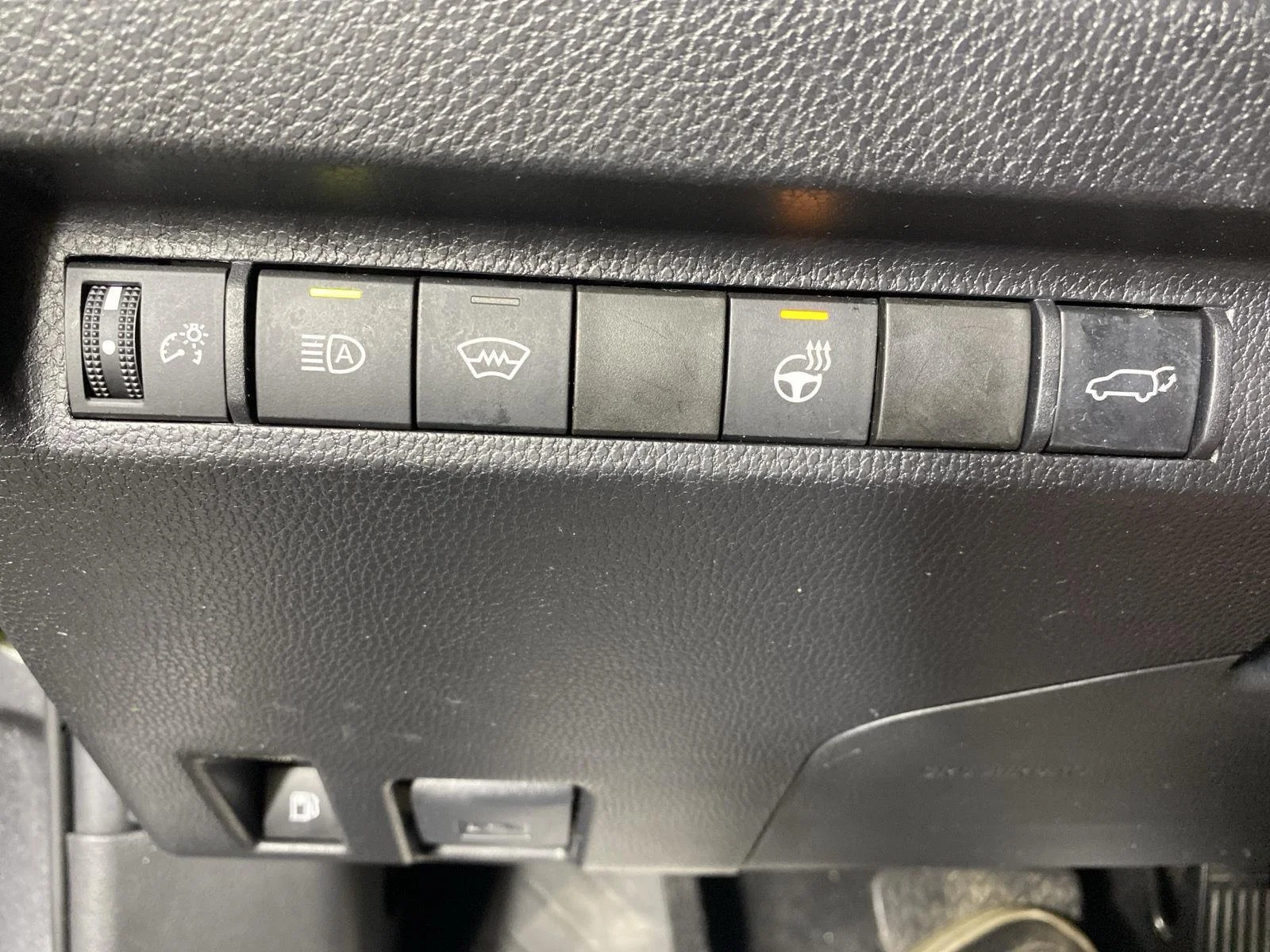 Used 2024 Magnetic Gray Metallic Toyota XLE image 25