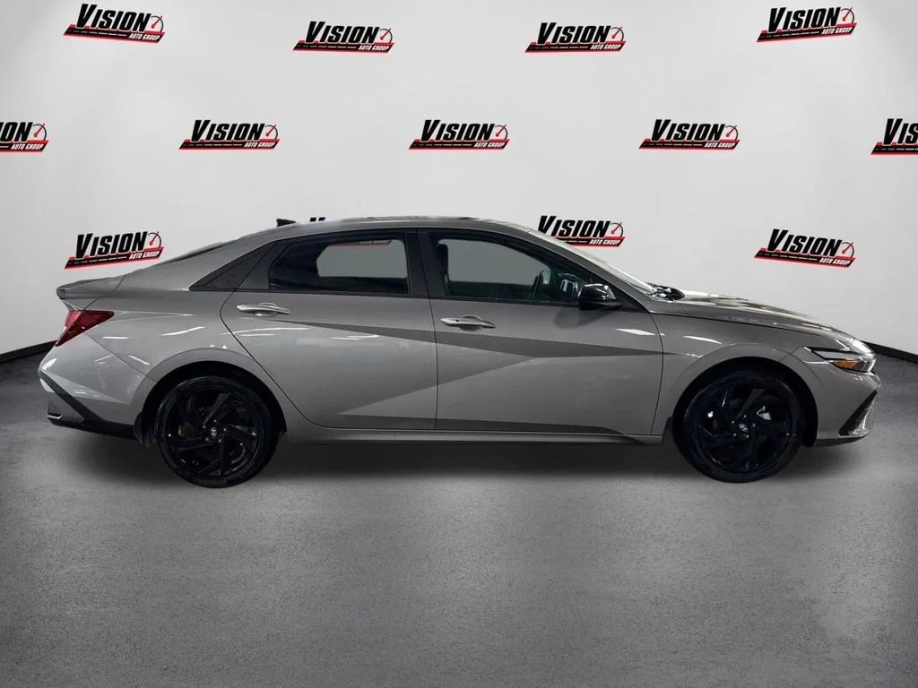 New 2026 Silver Hyundai SEL Sport image 4