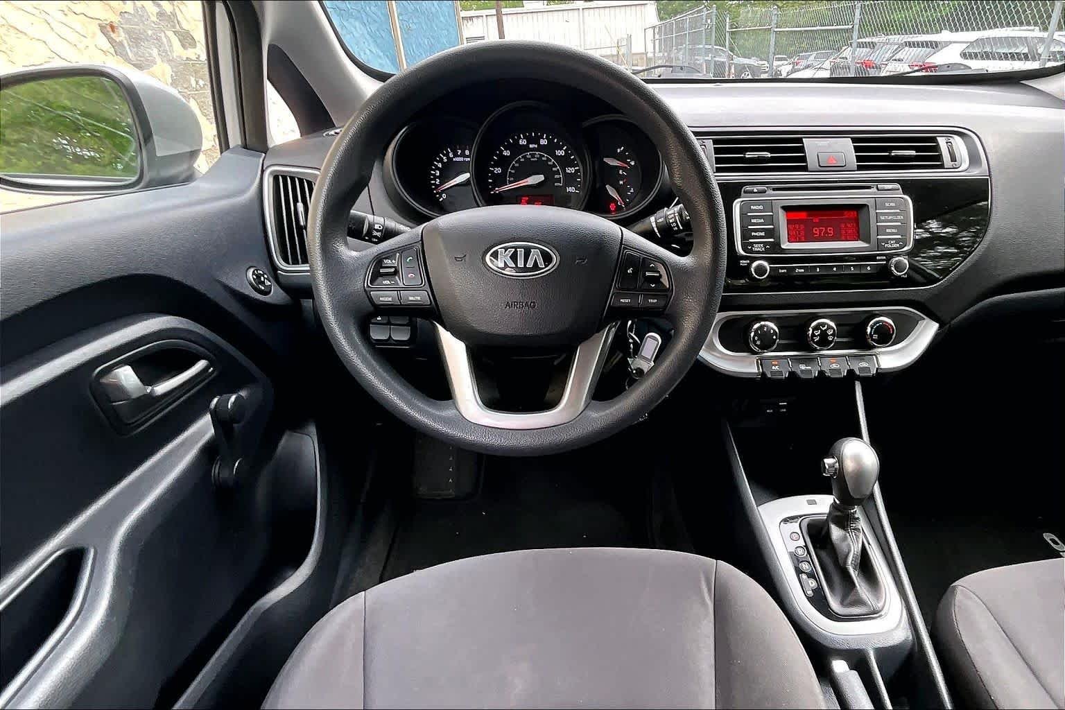 Used 2016 Bright Silver Metallic Kia LX image 6