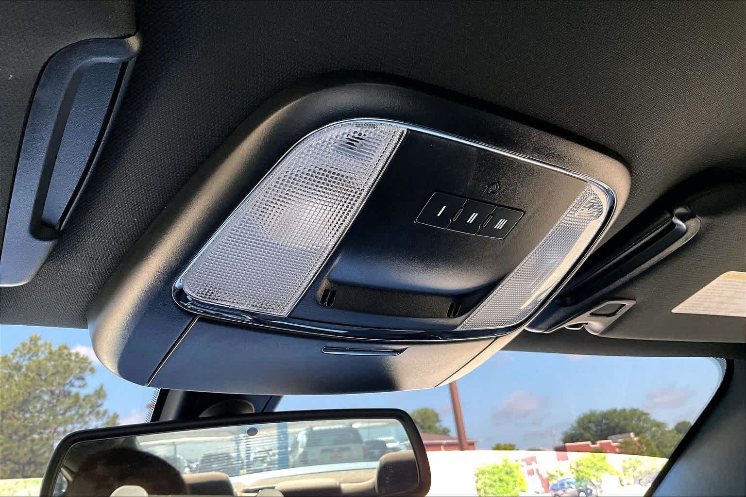 Used 2023 Destroyer Gray Clearcoat Dodge R/T image 33