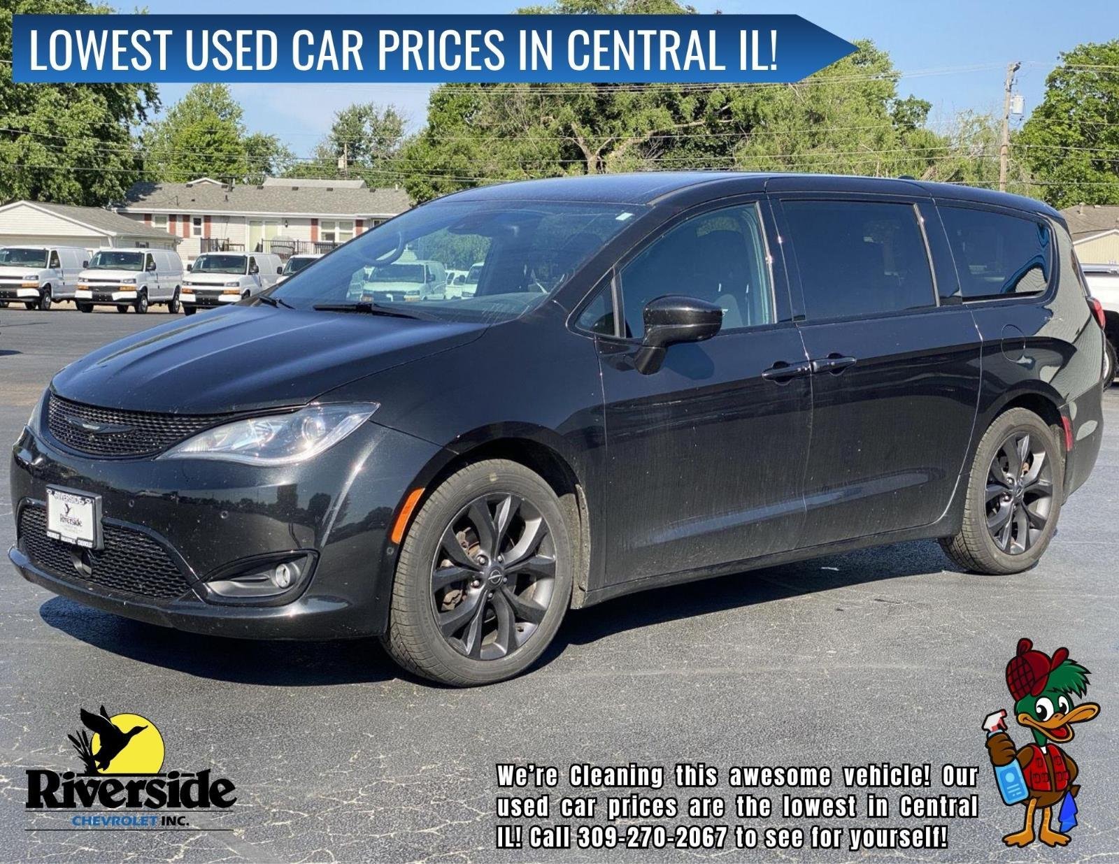 2019 Chrysler Pacifica Touring Plus's photo