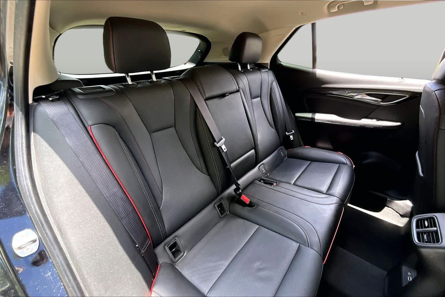 Used 2022 Ebony Twilight Metallic Buick Essence image 18