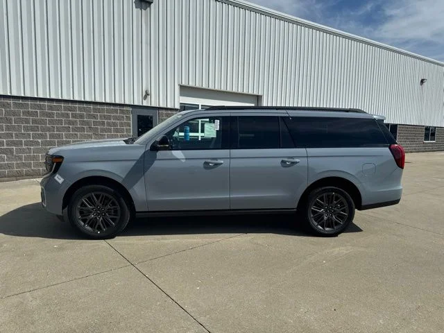 New 2027 Glacier Gray Metallic Tri-Coat Ford Platinum image 9