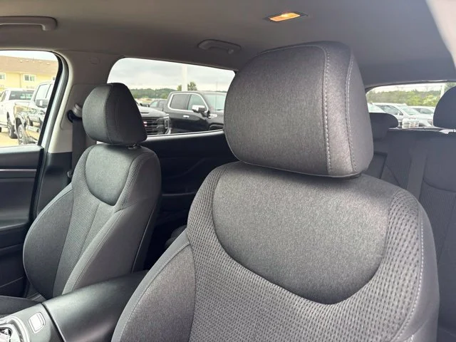 Used 2021 White Hyundai SEL image 12